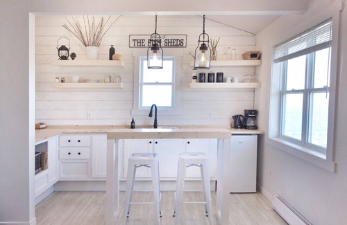 Rocky Harbour Cottage | Oceanfront Cottages at the Edge of the World - The Fish Sheds-Kitten's Shed