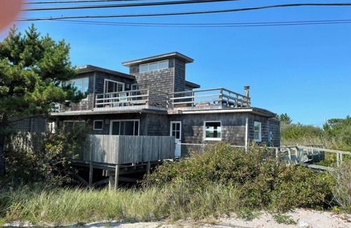 Davis Park House | OceanFront Davis Park FI Split AC Sleeps 10, EXPANSIVE OCEAN FRONT VIEWS LARGE DECKS NEWLY RENOVATED