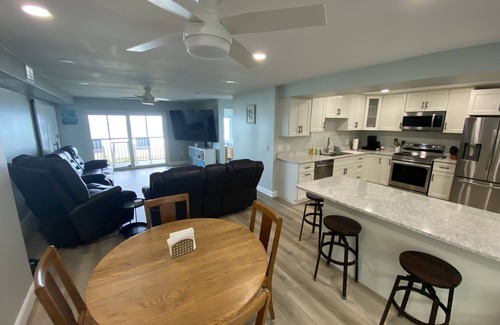 Melbourne Beach Condo | Oceanfront - Directly On the Ocean Luxury 3BR Condo Sleeps 6 to 8 - with a pool