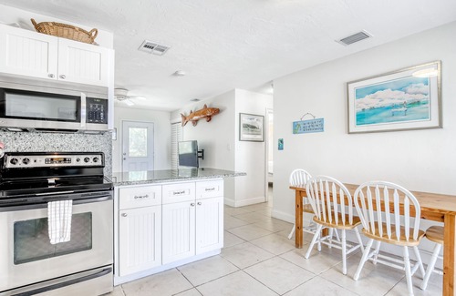 Layton House | Oceanfront Duplex with Beautiful Beach & Dock for Boat Access - Dogs OK