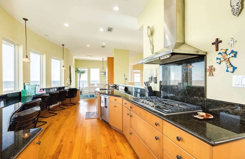 Jamaica Beach House | Oceanfront! Elevator, Unobstructed Beach Views!