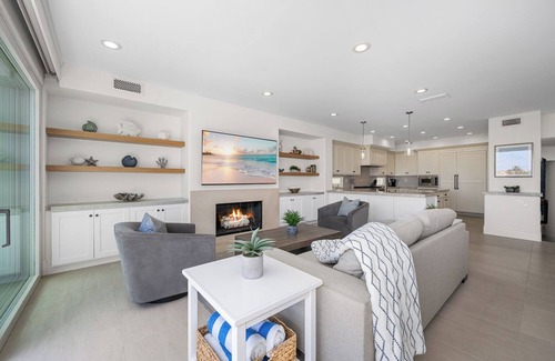 Balboa Peninsula House | Oceanfront Escape with Breathtaking Views