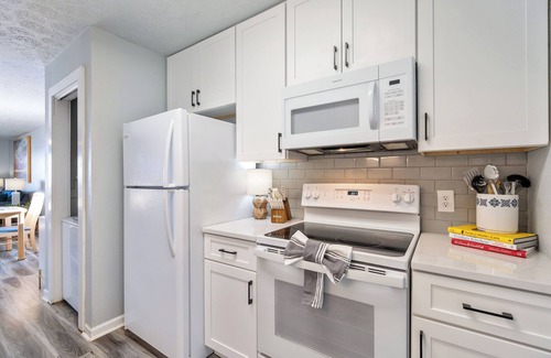 Garden City Condo | Oceanfront, Expansive Views w/Direct Beach Access from Balcony: Two Bedrooms with Ensuite Bathrooms