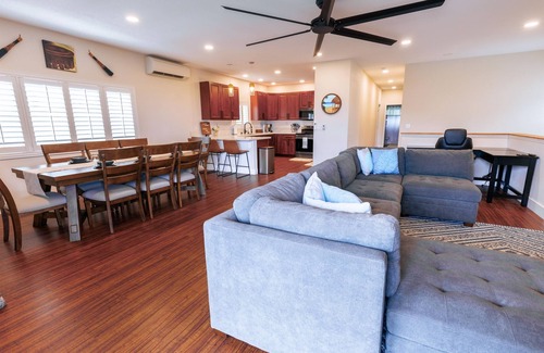Ka'a'awa House | Oceanfront Family Retreat - Views, A/C & Wi-Fi