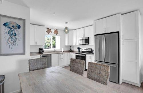 Marathon Apartment | Oceanfront Getaway in Marathon