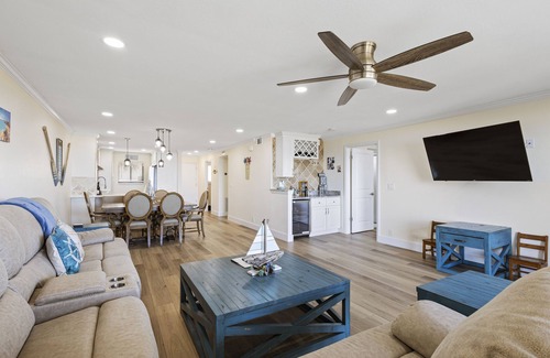 Cocoa Beach Condo | Oceanfront - HUGE balcony - Private Beach Access!