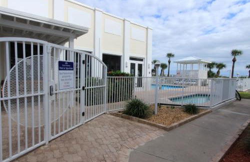 Cape Caneveral Beach Gardens Apartment | Oceanfront in Canaveral, Views, Heated Pool & Spa