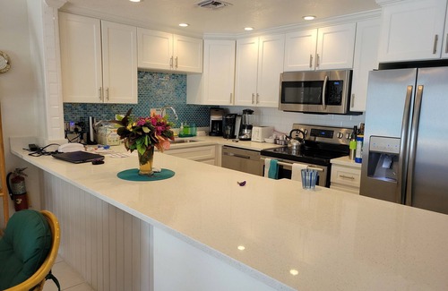 Seven Mile Beach Condo | Oceanfront Luxury Villa, Seven Mile Beachnn