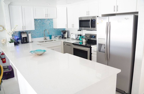 Seven Mile Beach Condo | Oceanfront Luxury Villa, Seven Mile Beachnn
