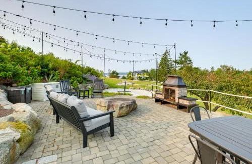 Stockton Springs House | Oceanfront Mid-Coast Maine Home with Private Beach!
