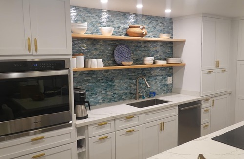 Kihei Condo | Oceanfront, Million-Dollar-View, Newly renovated! B421
