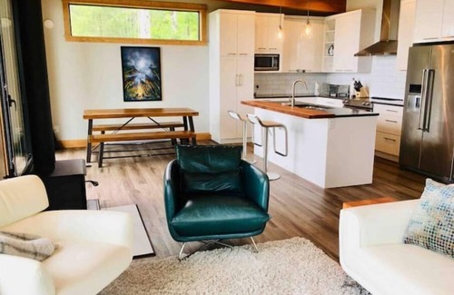 Juan de Fuca Electoral Area Cabin | Oceanfront Nature Retreat - Jordan River, BC