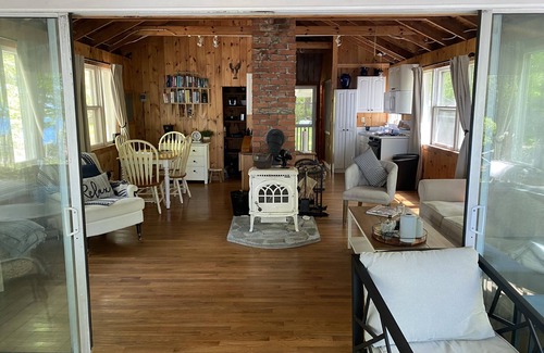 Harpswell Center Cottage | Oceanfront Property