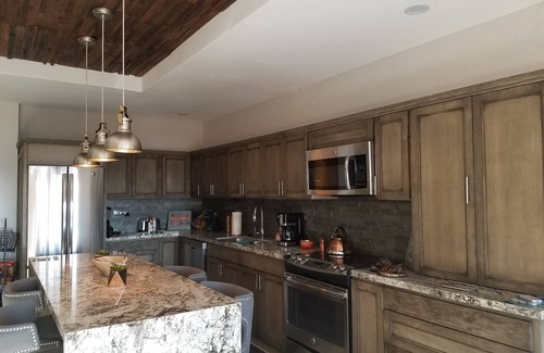 San Jose del Cabo Condo | Oceanfront Resort Beach Paradise! Great Reviews, Modern Remodel great location!