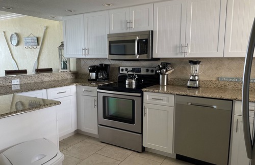 Port Orange Condo | Oceanfront, non-drive beach, heated pool, sport courts, gym
