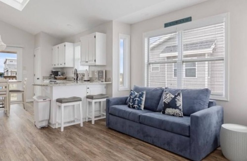 Sneads Ferry House | Oceanfront 2BR Sleeps 6 - Linens, Beach Chairs & Intracoastal Fishing & Kayaking