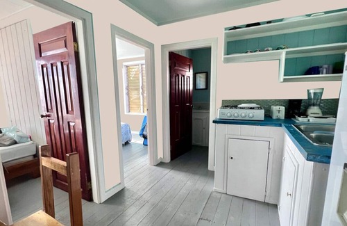 Isla de Utila Resort | Oceanfront Utila Guest Suite, Sea Horse 2 bdrm 1ba full kitchen