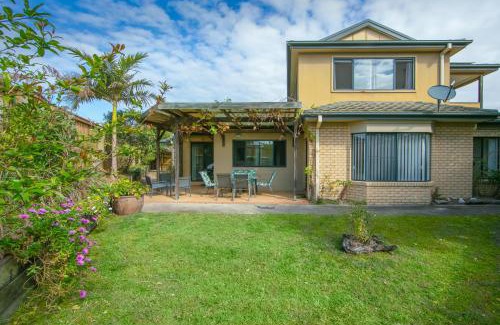 Yamba House | Oceania Peace