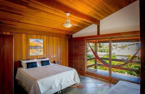 Itauna House | Oceanica 1000 Beachfront Suites