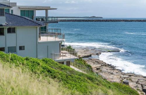 Yamba House | Oceans 8 - Oceanstays