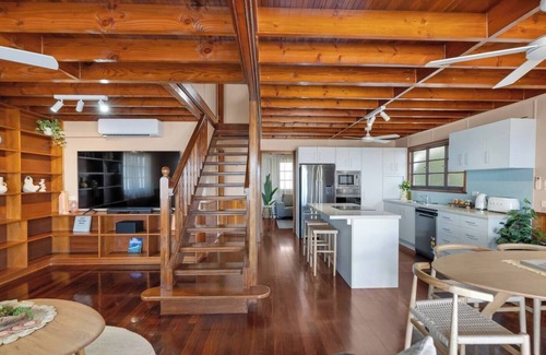 Machans Beach House | Oceans Edge Stunning Beachfront Serenity