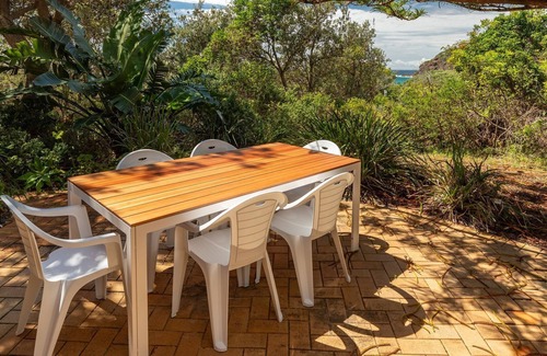 Boomerang Beach Apartment | Oceanside 007 with beautiful oceans views and your own entertaining space