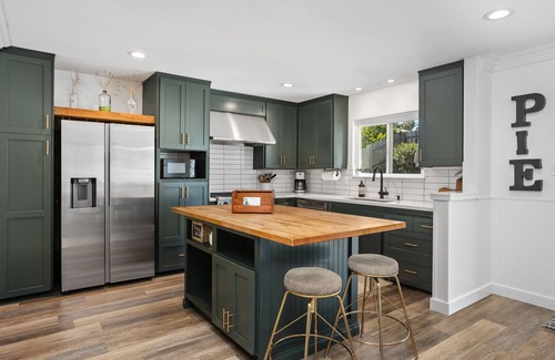 East Side Capistrano House | Oceanside Haus - Nest/AC! 1 mile to Beach/Pier. Legoland Close By