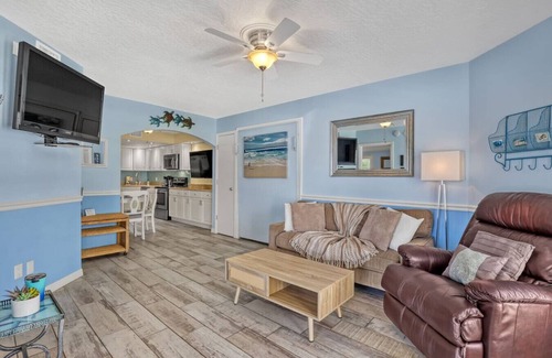Cape Caneveral Beach Gardens Condo | Oceanside Oasis | Pool | Rocket Launch | Beachside