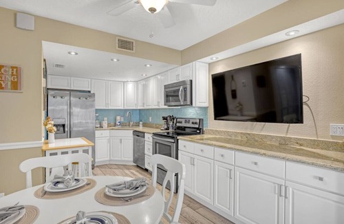 Cape Caneveral Beach Gardens Condo | Oceanside Oasis | Pool | Rocket Launch | Beachside