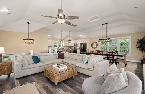 Whalehead Beach House | Oceanside,Pool,Spa,GameRm,7MinWalk2Beach&Sound New