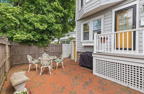 Nahant House | Oceanside quiet getaway close to Boston