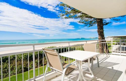 Bilinga Apartment | Oceanside Resort - Absolute Beachfront Apartments