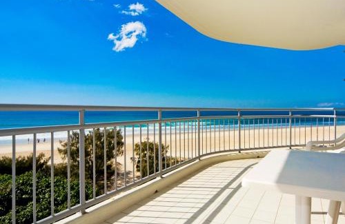 Bilinga Apartment | Oceanside Resort - Absolute Beachfront Apartments