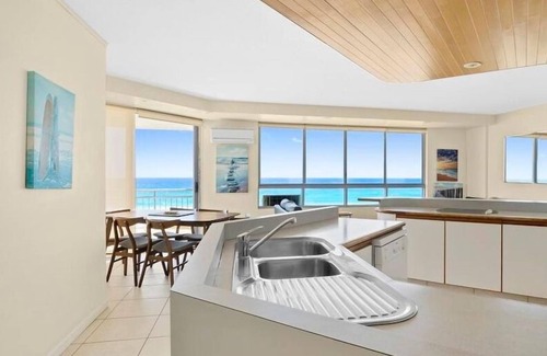 Bilinga Apartment | Oceanside Resort