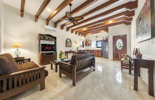 Centro - Supmza 001 Villa | Oceanside Villa "Veracruz" with a/c pool in centro 5 min stroll to beach