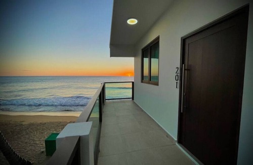 Stella Apartment | Oceanview Double Suite on Corcega Beach
