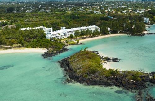 Grand Gaube Apartment | Oceanview Escape - Beachfront Apartment