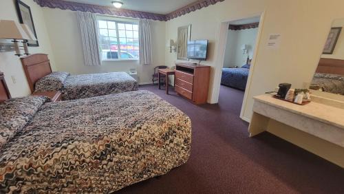 Crescent City Hotel | Oceanview Inn and Suites