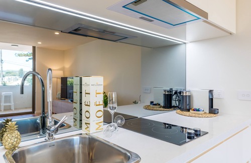 Kiama Apartment | Oceanview Kiama right in town opposite beach+parking walk to blowhole/cafes/shop