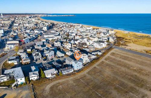 Hampton House | Oceanview Oasis Newly Renovated Parking