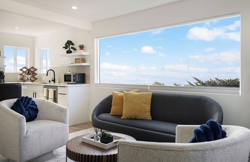 Pacifica Apartment | Oceanview Sunset View 3BR Luxe Home Yard