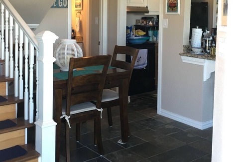 Matagorda Condo | Oceanview, Updated, Wi-Fi/Pool. Family Unit for 6 - Must be 25+ to rent.