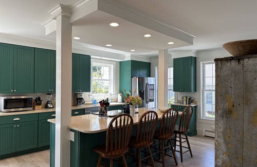 Mid-Coast and Islands House | Oceanview Victorian Retreat in Pott’s Point