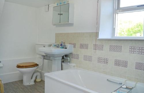 Collingbourne Kingston House | October Cottage