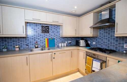 Swindon Apartment | October Discount - Long Stay - Contractors