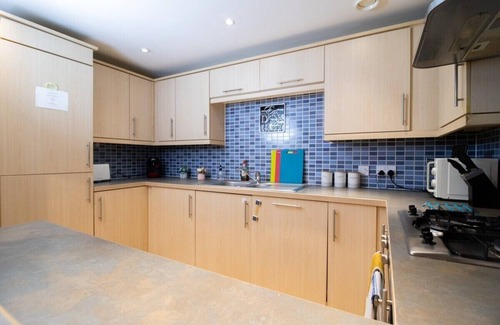 Swindon Apartment | October Discount - Long Stay - Contractors