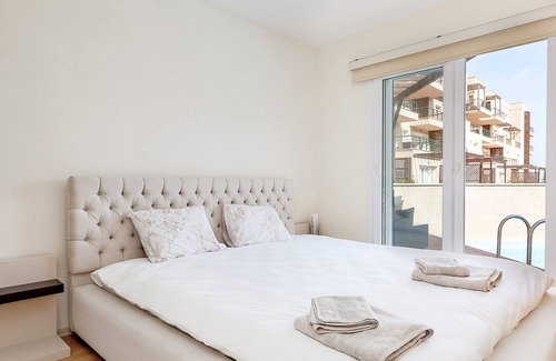 Bafra Apartment | Octopool with Private Pool
