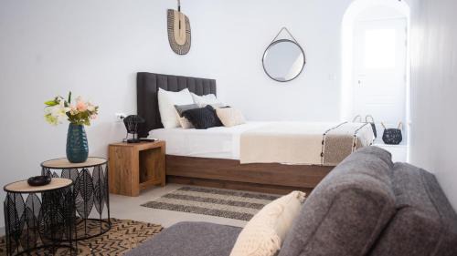 Little Venice Apartment | Oculus Mykonos Venice Suites by Live&Travel