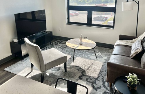 West Des Moines Apartment | ✧Odyssey at Keystone | Exquisite 1BD Apartment✧