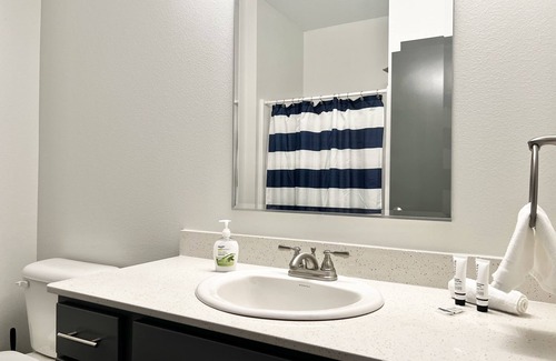 West Des Moines Apartment | ✧Odyssey at Keystone | Chic 1BD Apartment✧